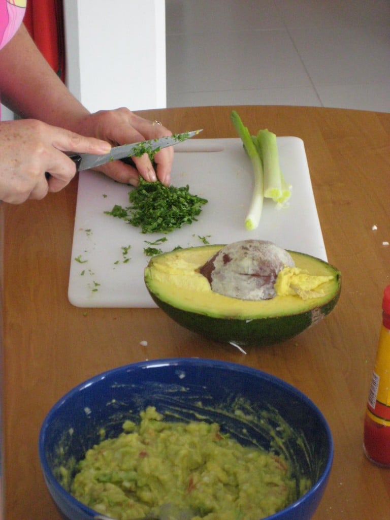 Die Avocado wird vornehmlich für Guacamole, einen Avocado-Dips, verwendet.(Bildquelle: [A])